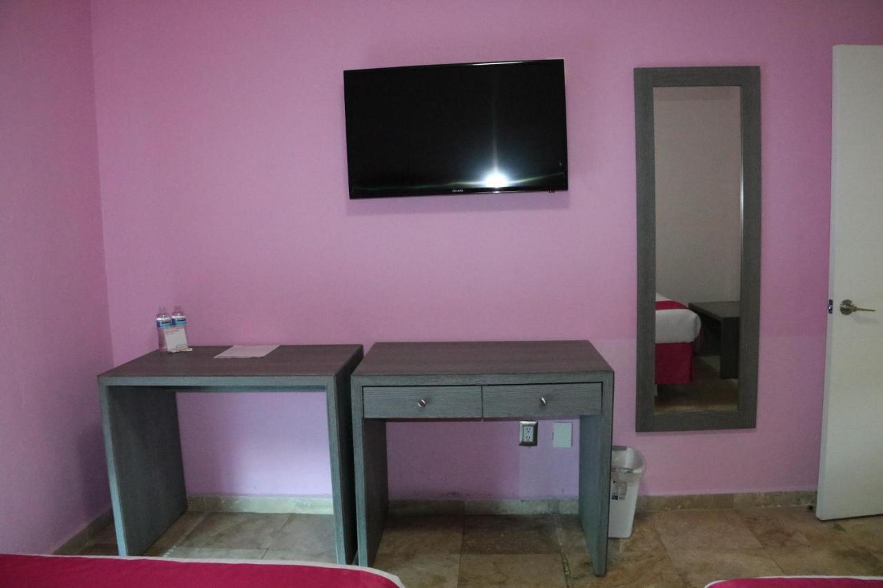 Miami Inn ヌエボ・バジャルタ エクステリア 写真