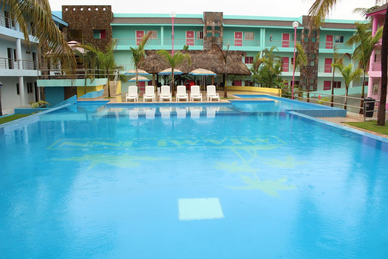 Miami Inn ヌエボ・バジャルタ エクステリア 写真