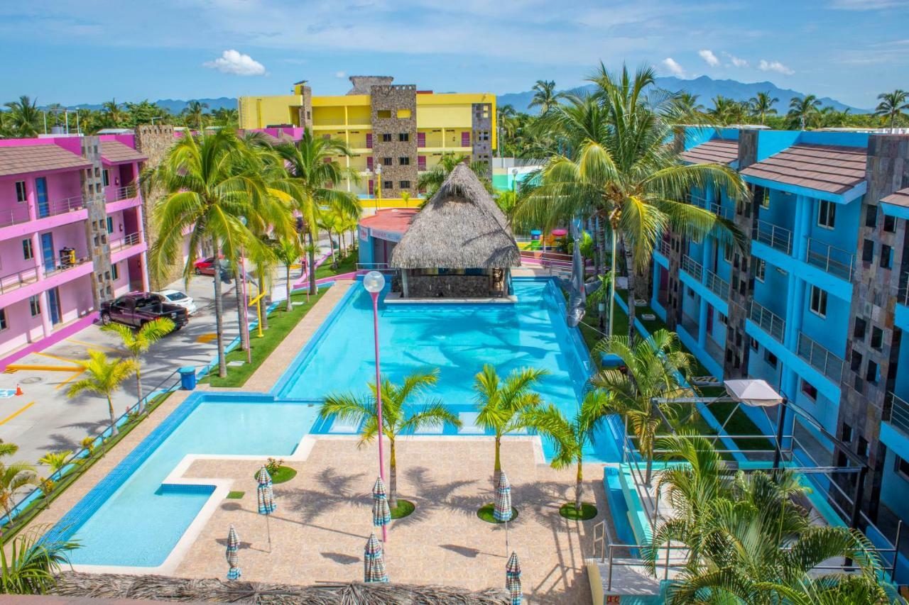 Miami Inn ヌエボ・バジャルタ エクステリア 写真