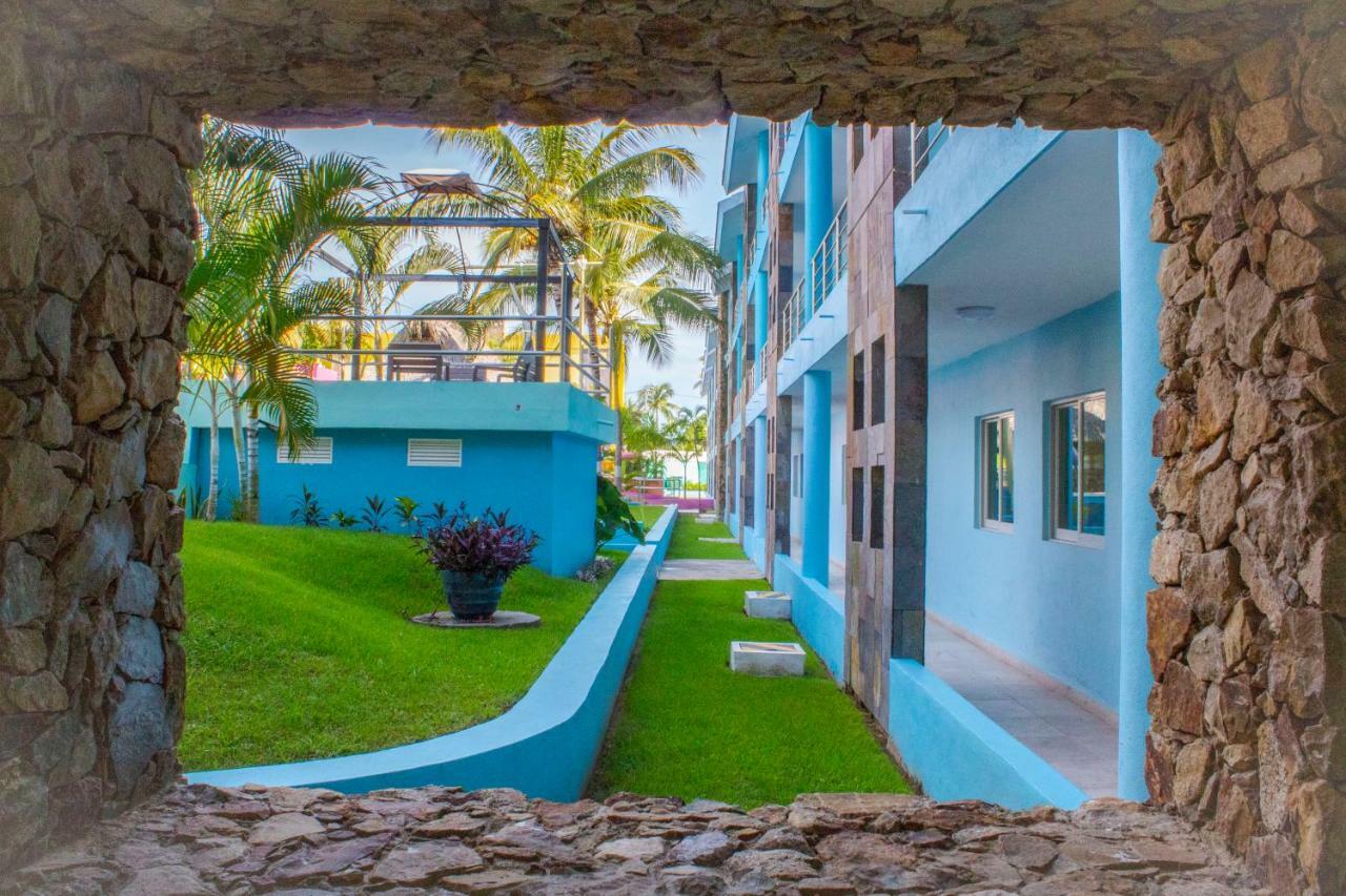 Miami Inn ヌエボ・バジャルタ エクステリア 写真