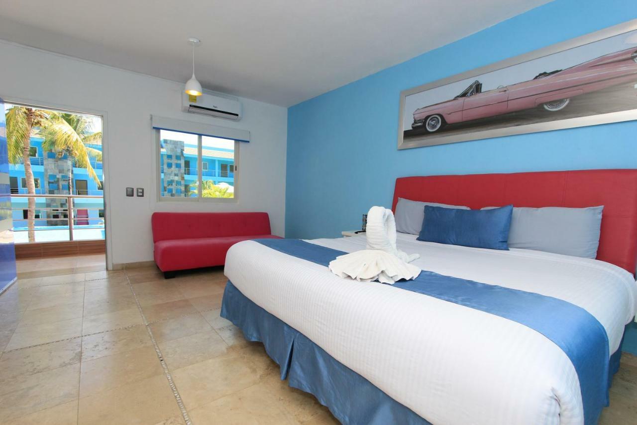 Miami Inn ヌエボ・バジャルタ エクステリア 写真