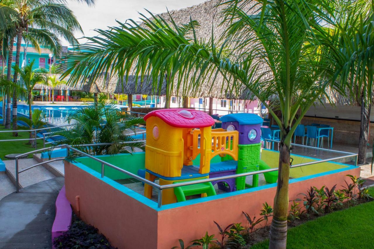Miami Inn ヌエボ・バジャルタ エクステリア 写真